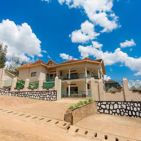 Auberge Saint Jean Leopold Кигали Екстериор снимка