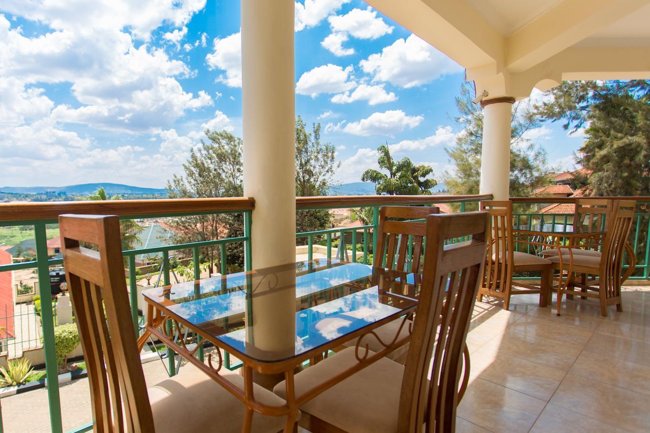 Auberge Saint Jean Leopold Кигали Екстериор снимка