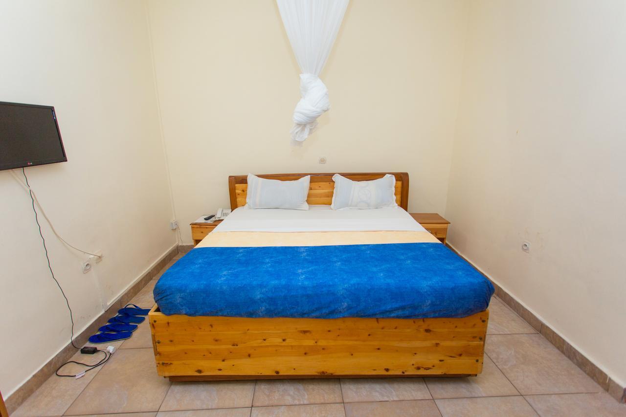 Auberge Saint Jean Leopold Кигали Екстериор снимка