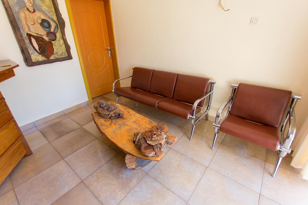 Auberge Saint Jean Leopold Кигали Екстериор снимка